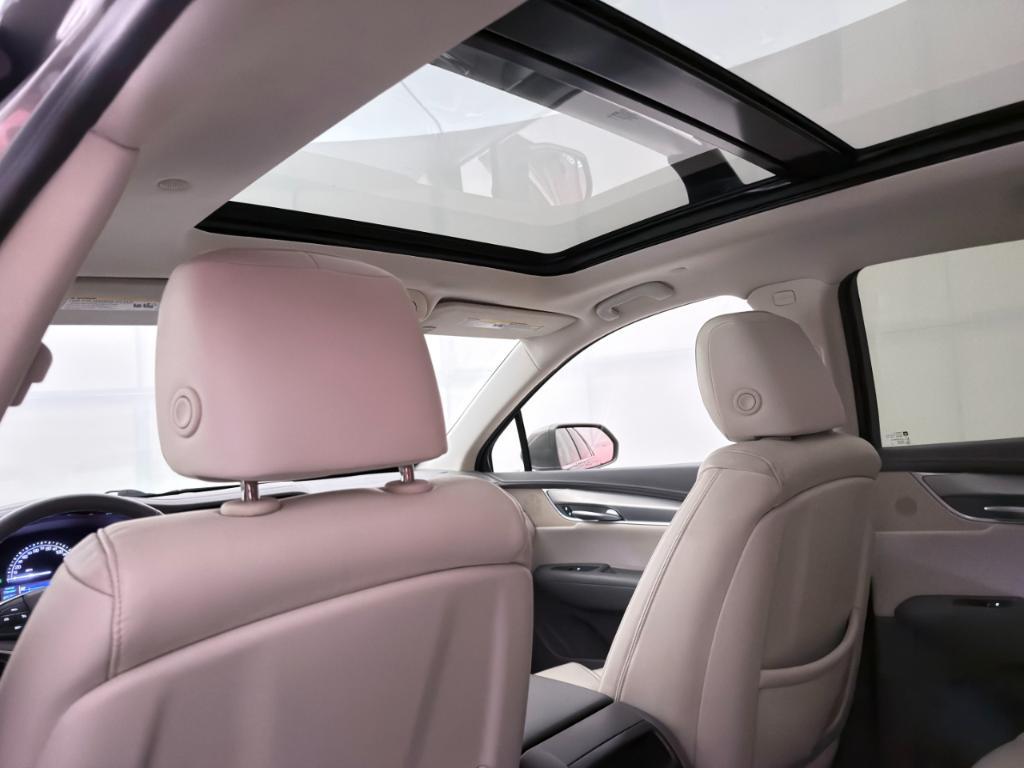 used 2018 Cadillac XT5 car, priced at $17,500