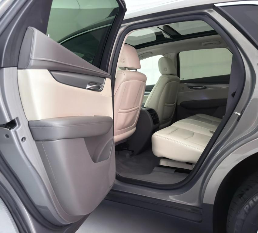 used 2018 Cadillac XT5 car, priced at $17,500