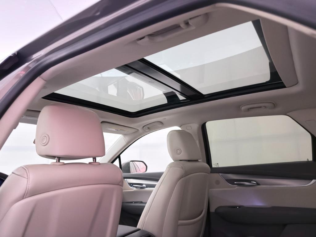 used 2018 Cadillac XT5 car, priced at $17,500