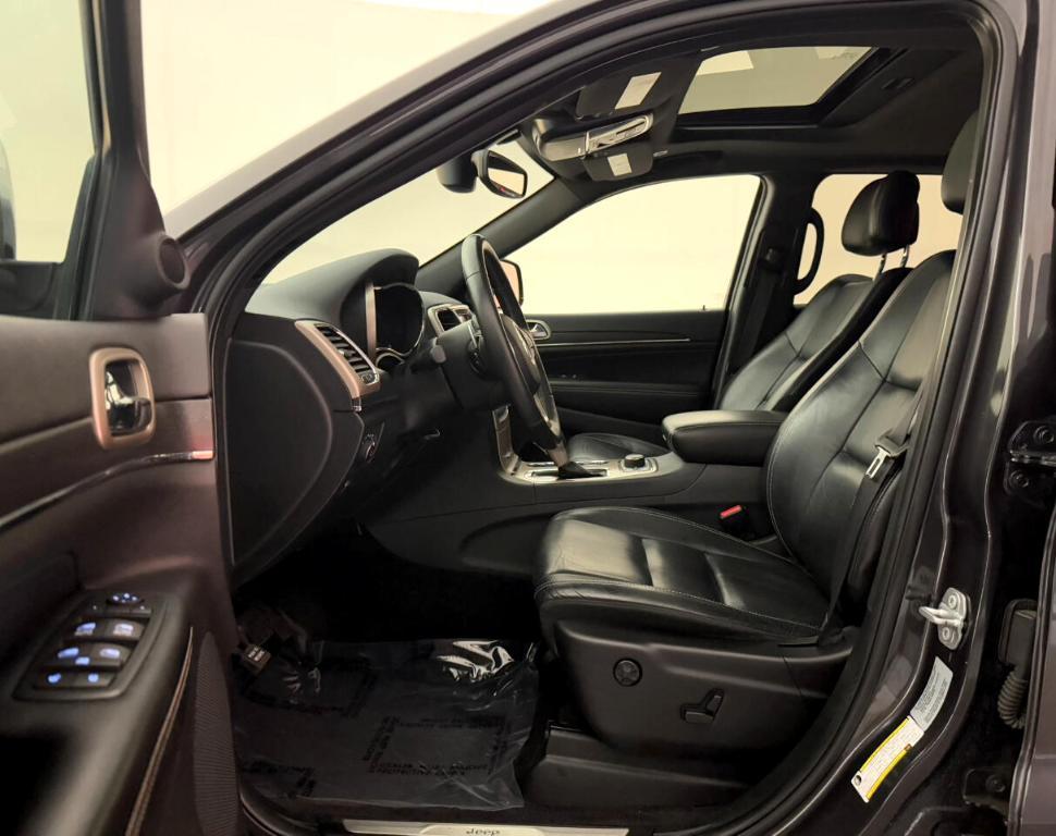 used 2017 Jeep Grand Cherokee car, priced at $15,900