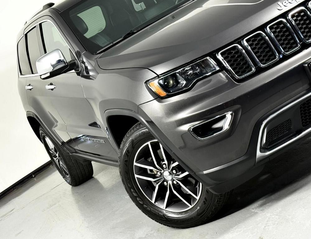 used 2017 Jeep Grand Cherokee car, priced at $15,900