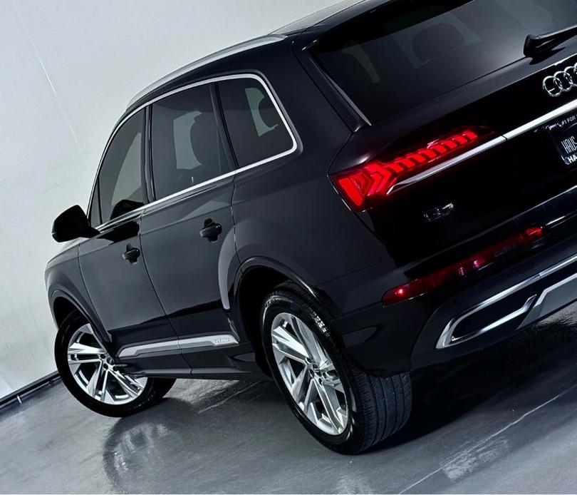 used 2020 Audi Q7 car, priced at $26,900