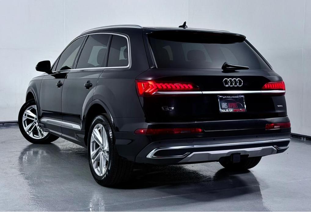 used 2020 Audi Q7 car, priced at $26,900