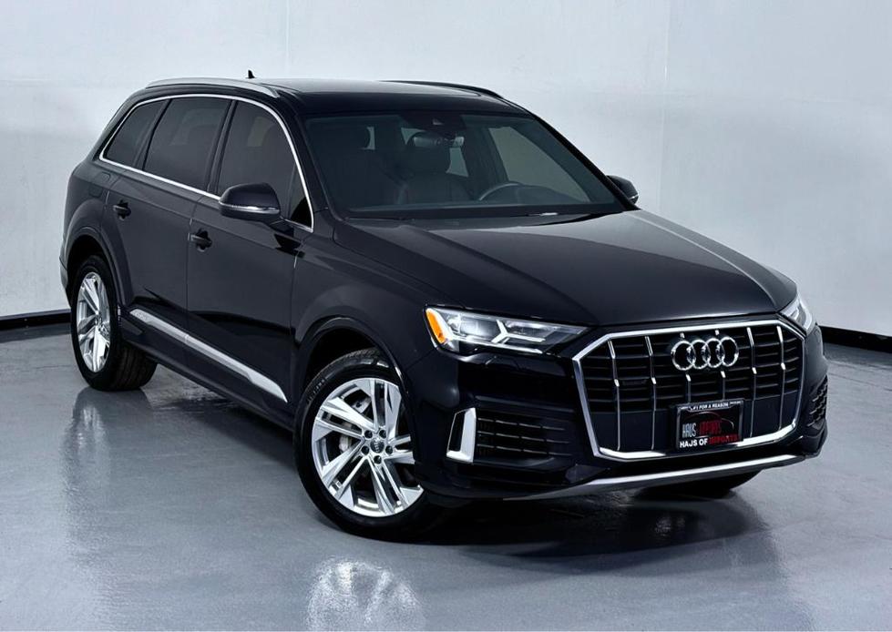 used 2020 Audi Q7 car, priced at $26,900