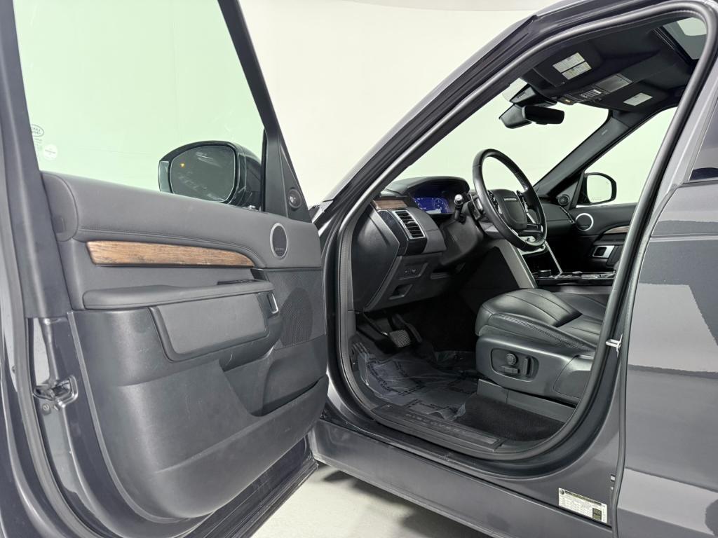used 2020 Land Rover Discovery car, priced at $25,900