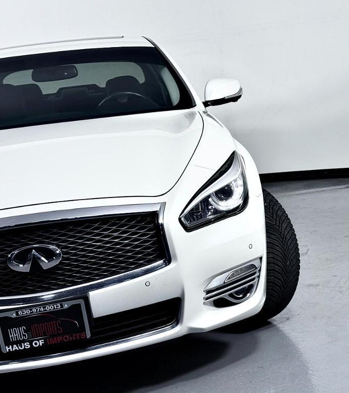 used 2018 INFINITI Q70 car, priced at $16,500