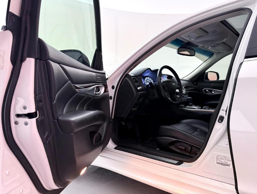 used 2018 INFINITI Q70 car, priced at $16,500