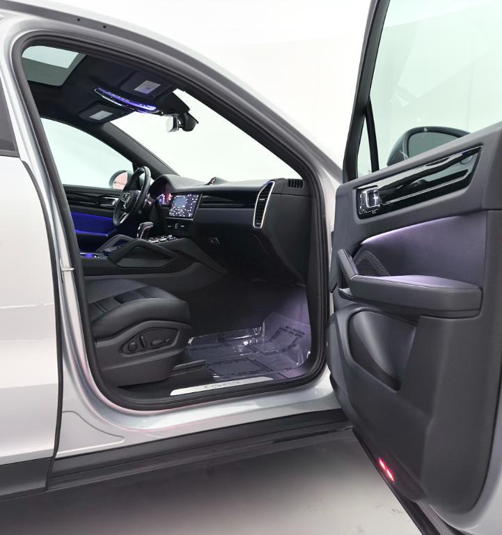 used 2022 Porsche Cayenne car, priced at $59,800
