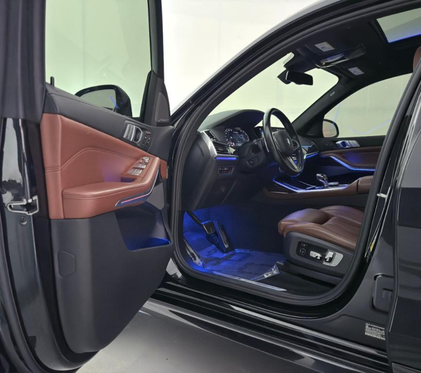 used 2021 BMW X7 car, priced at $44,500