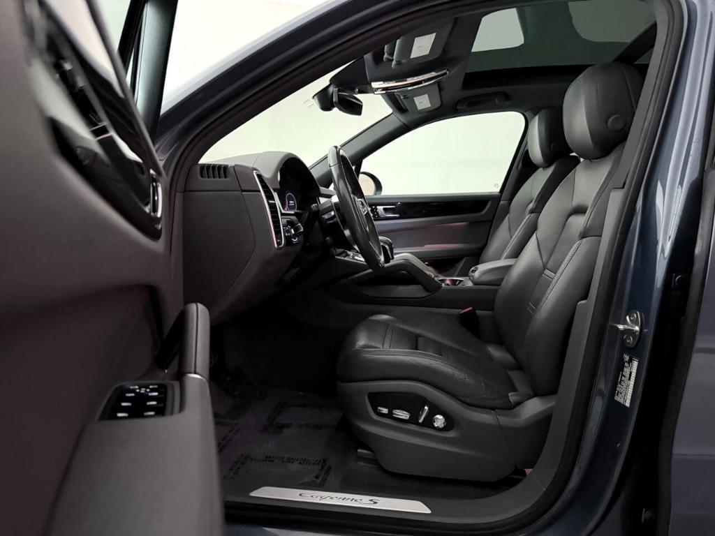 used 2019 Porsche Cayenne car, priced at $37,800