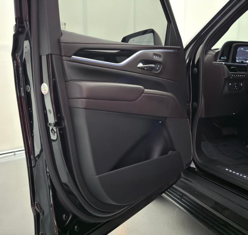 used 2022 Cadillac Escalade ESV car, priced at $63,955