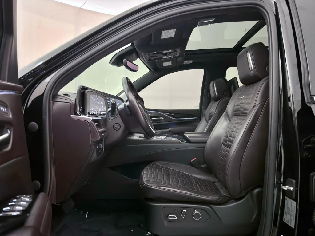 used 2022 Cadillac Escalade ESV car, priced at $66,900