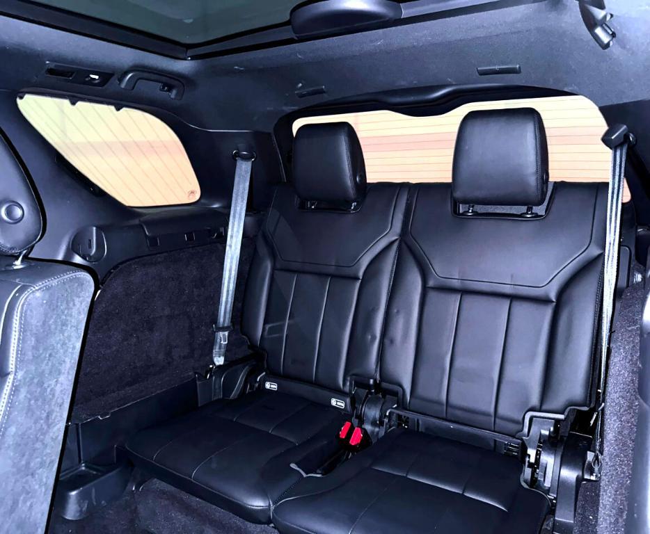 used 2019 Land Rover Discovery car, priced at $18,700