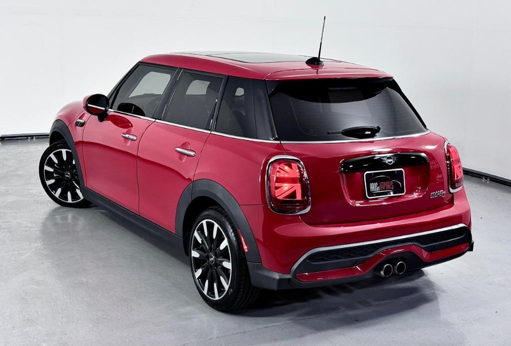 used 2022 MINI Hardtop car, priced at $20,900