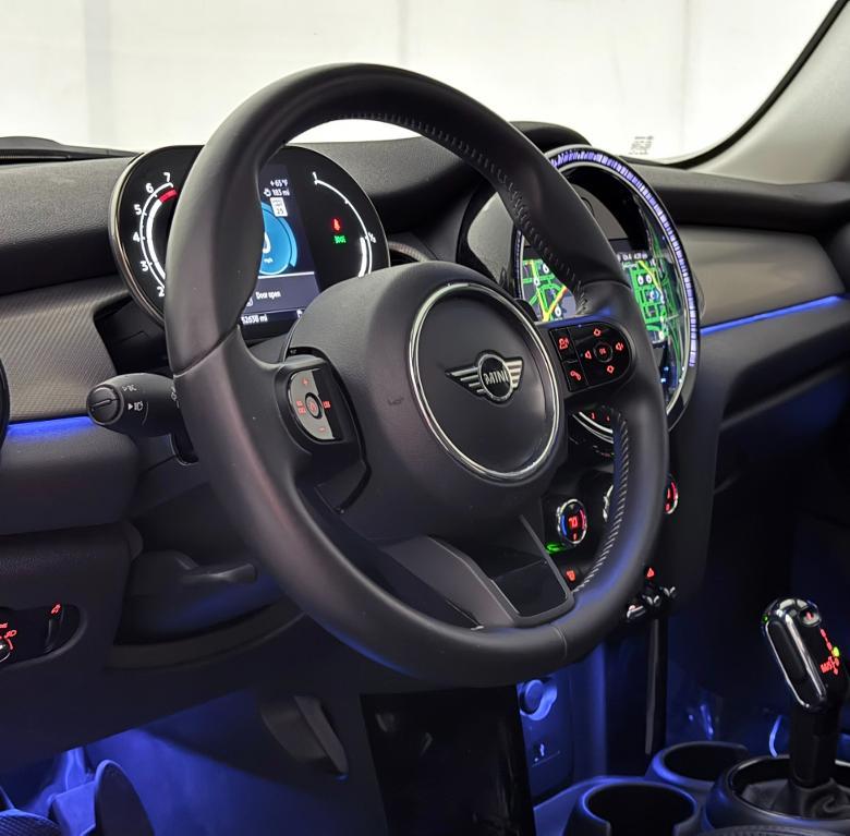 used 2022 MINI Hardtop car, priced at $20,900