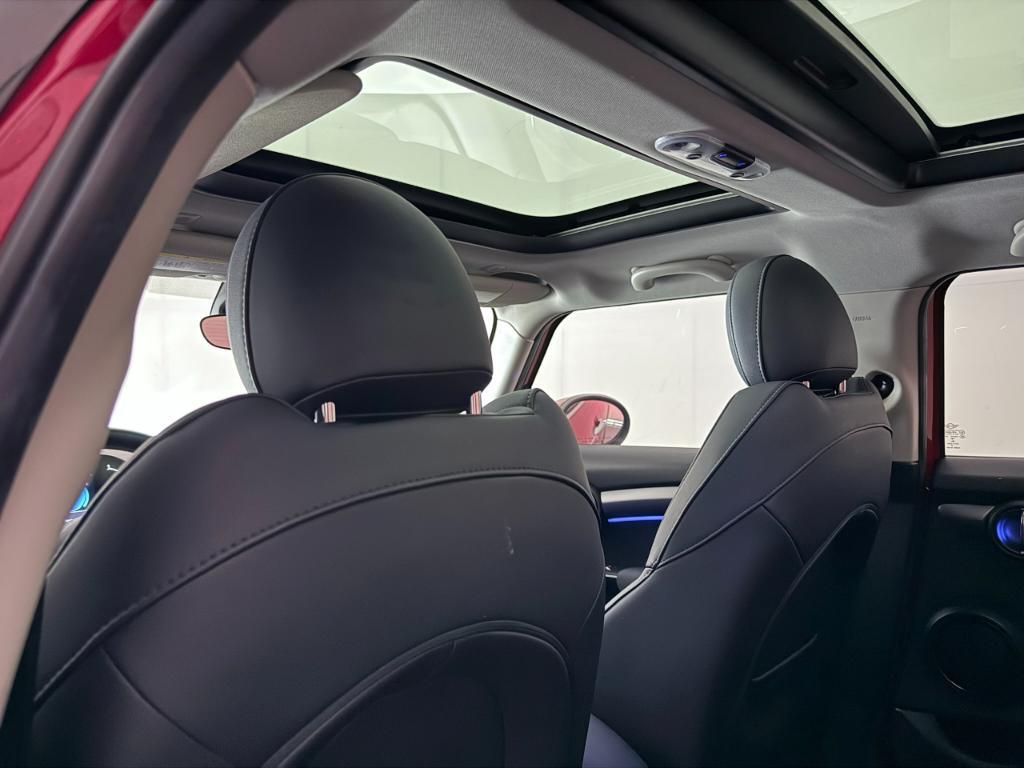 used 2022 MINI Hardtop car, priced at $20,900