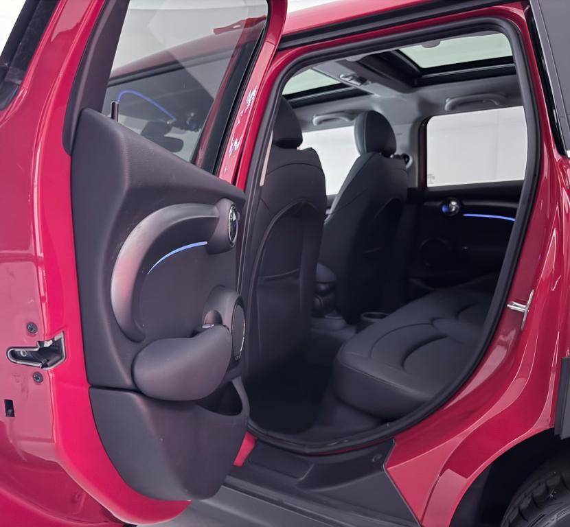 used 2022 MINI Hardtop car, priced at $20,900