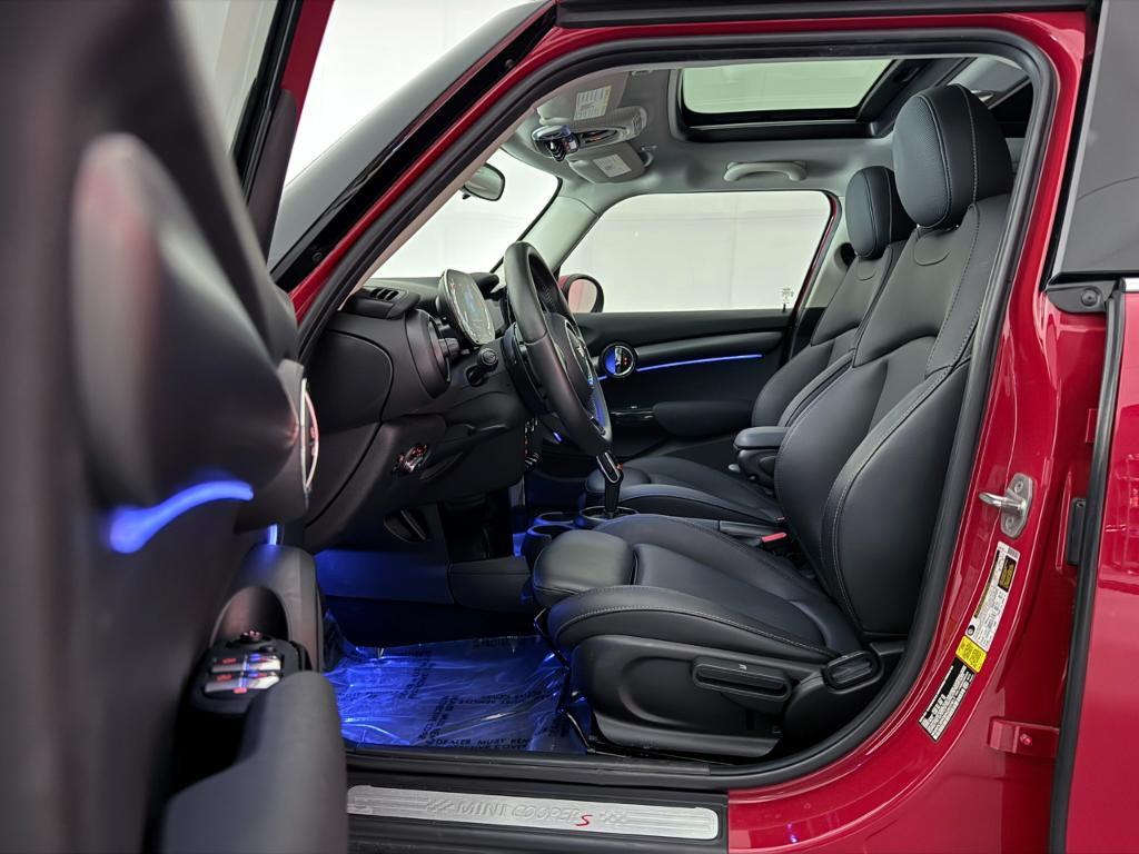 used 2022 MINI Hardtop car, priced at $20,900