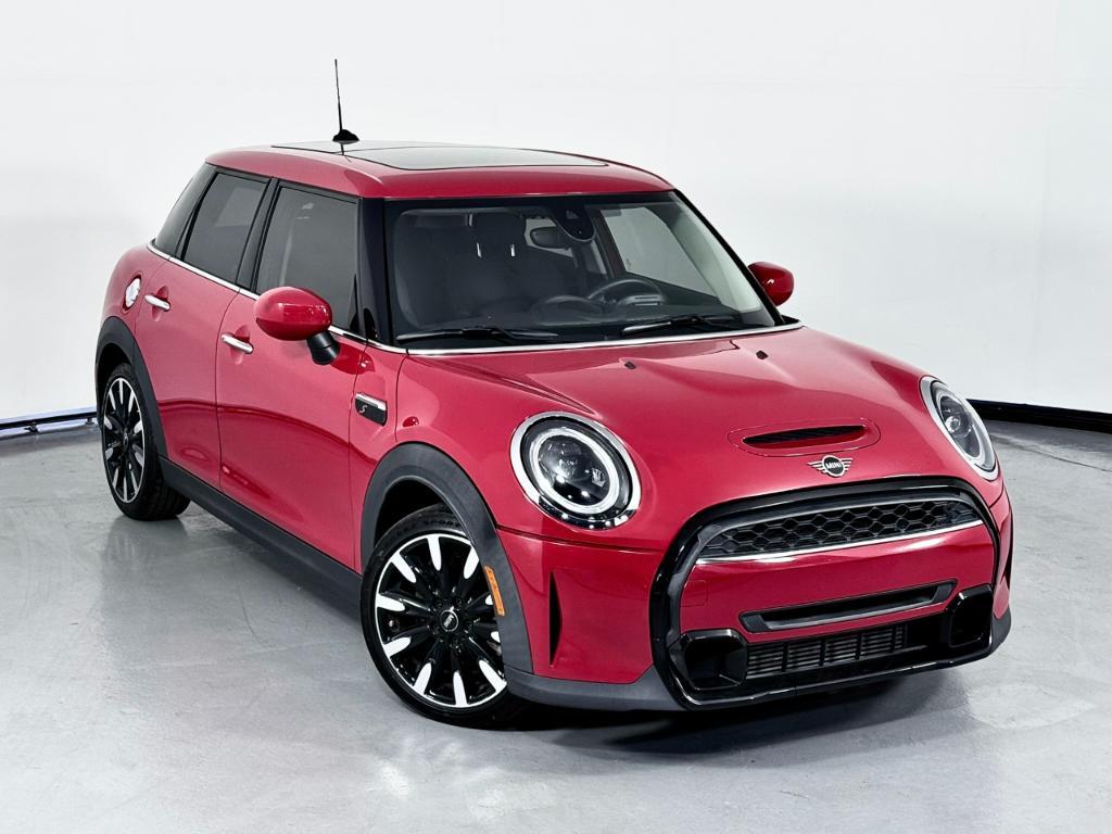 used 2022 MINI Hardtop car, priced at $20,900