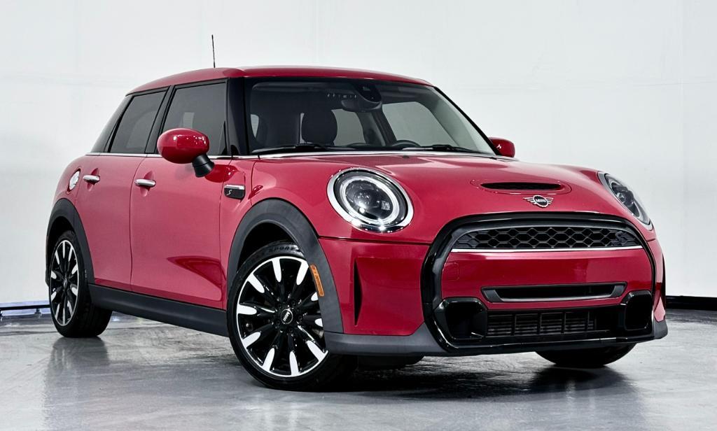 used 2022 MINI Hardtop car, priced at $20,900