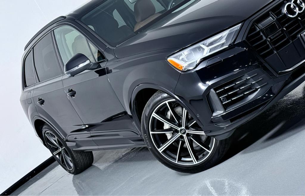 used 2020 Audi Q7 car, priced at $32,900