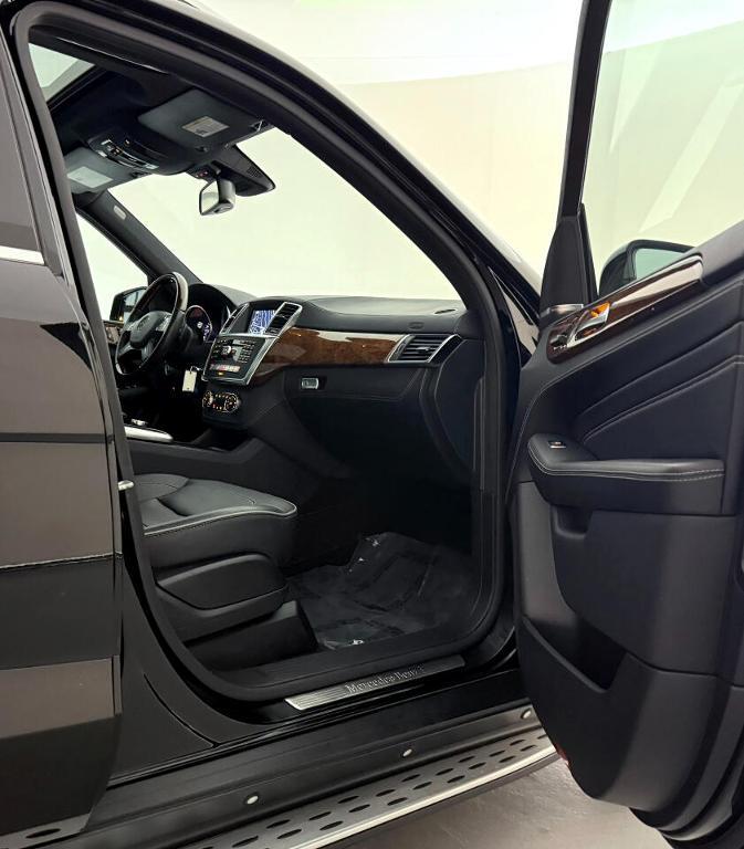 used 2013 Mercedes-Benz M-Class car, priced at $14,900