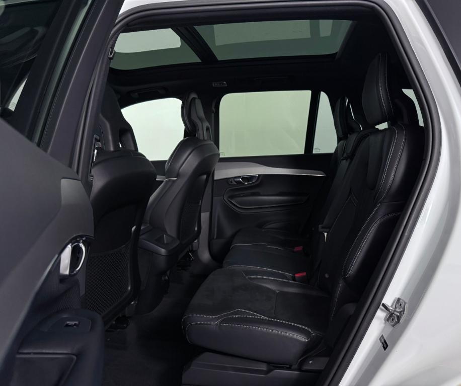 used 2018 Volvo XC90 car, priced at $17,300