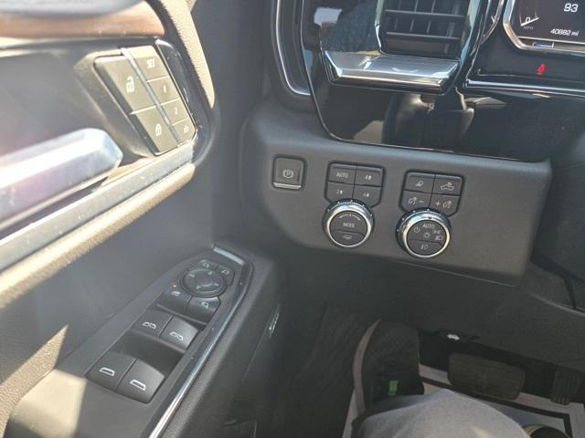 used 2023 GMC Sierra 1500 car, priced at $48,900