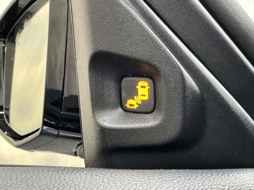 new 2026 Acura MDX car, priced at $70,850