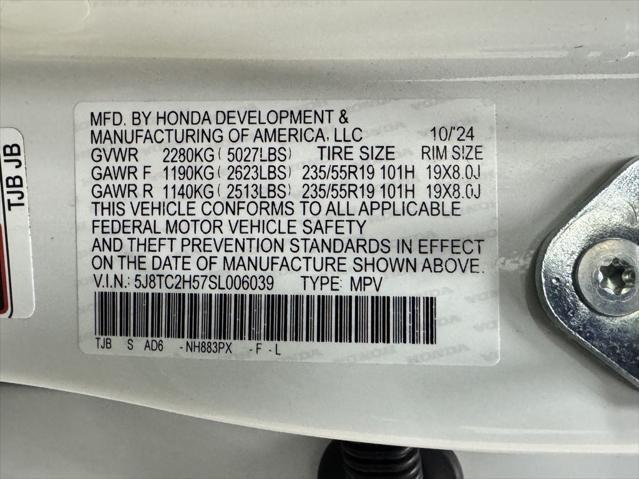 used 2025 Acura RDX car, priced at $43,995