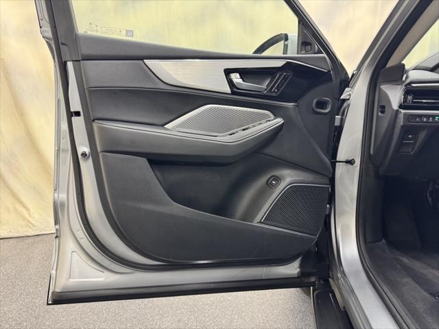 used 2023 Acura MDX car, priced at $42,955