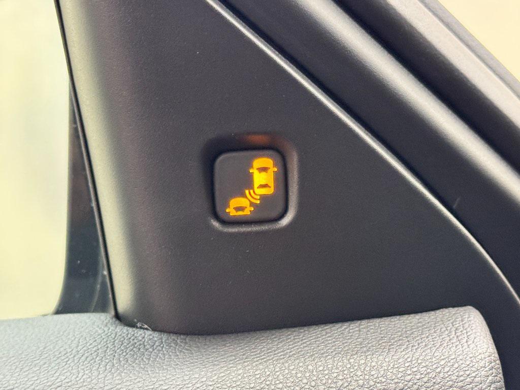 new 2026 Acura RDX car, priced at $52,650