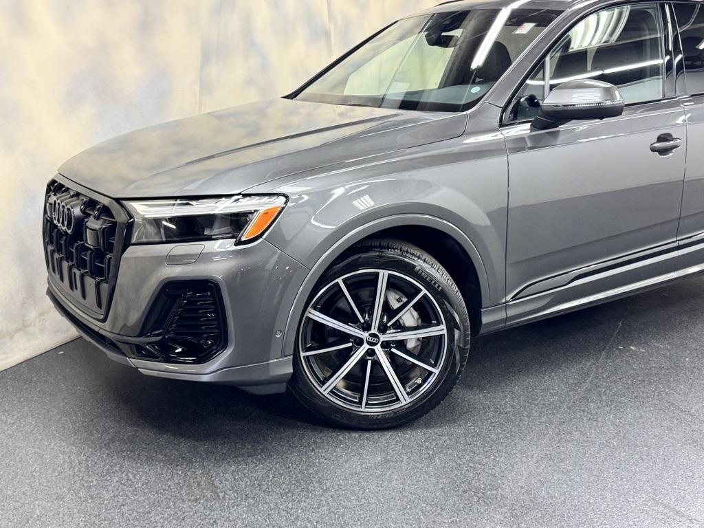 used 2025 Audi Q7 car, priced at $51,000