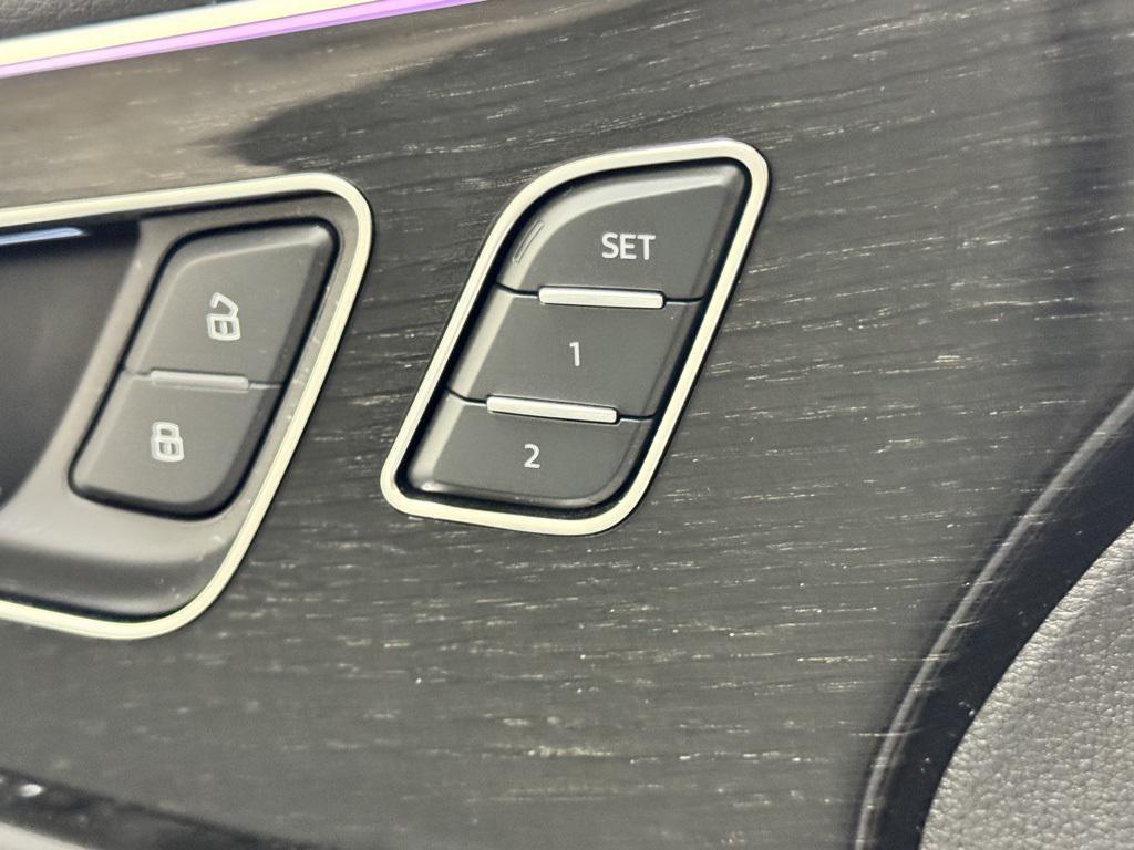 used 2025 Audi Q7 car, priced at $51,000