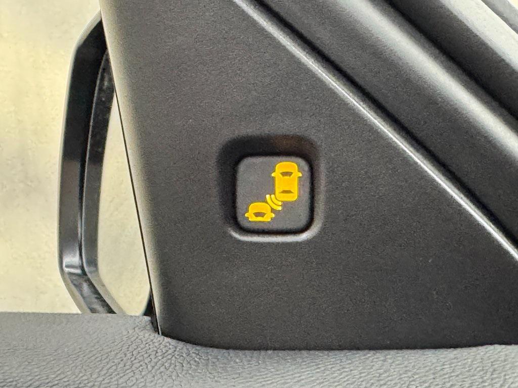 new 2026 Acura RDX car, priced at $49,650