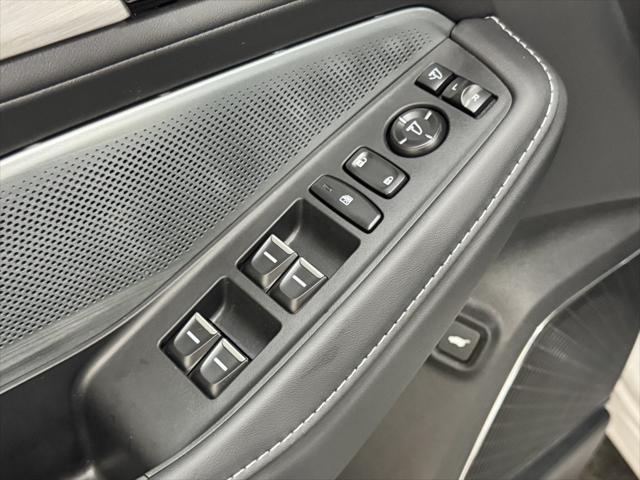 used 2025 Acura MDX car, priced at $54,009