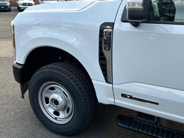 new 2024 Ford F-350 car, priced at $67,182