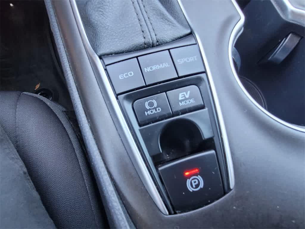 used 2022 Toyota Camry Hybrid car, priced at $27,651