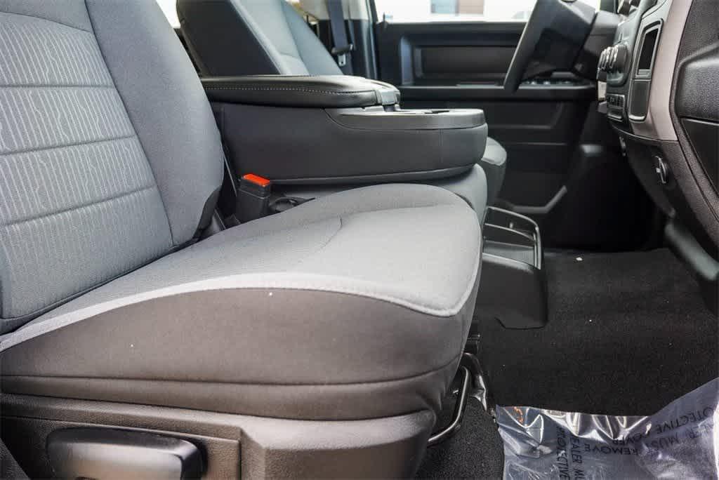 new 2024 Ram 1500 Classic car, priced at $55,425