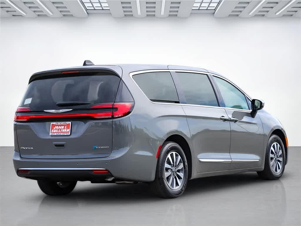 new 2023 Chrysler Pacifica Hybrid car, priced at $50,985