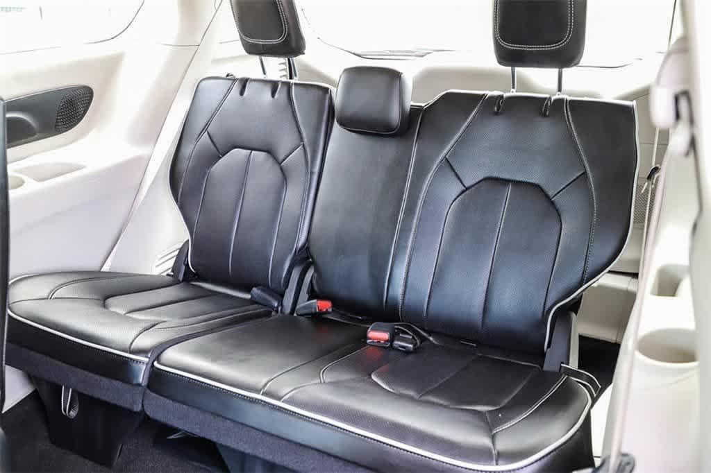 new 2023 Chrysler Pacifica Hybrid car, priced at $50,985