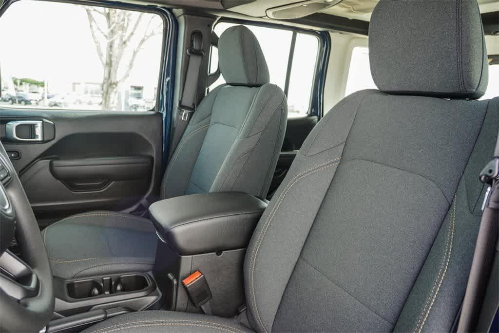new 2025 Jeep Wrangler car, priced at $43,780