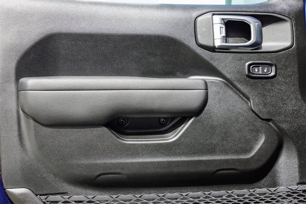 new 2025 Jeep Wrangler car, priced at $43,780