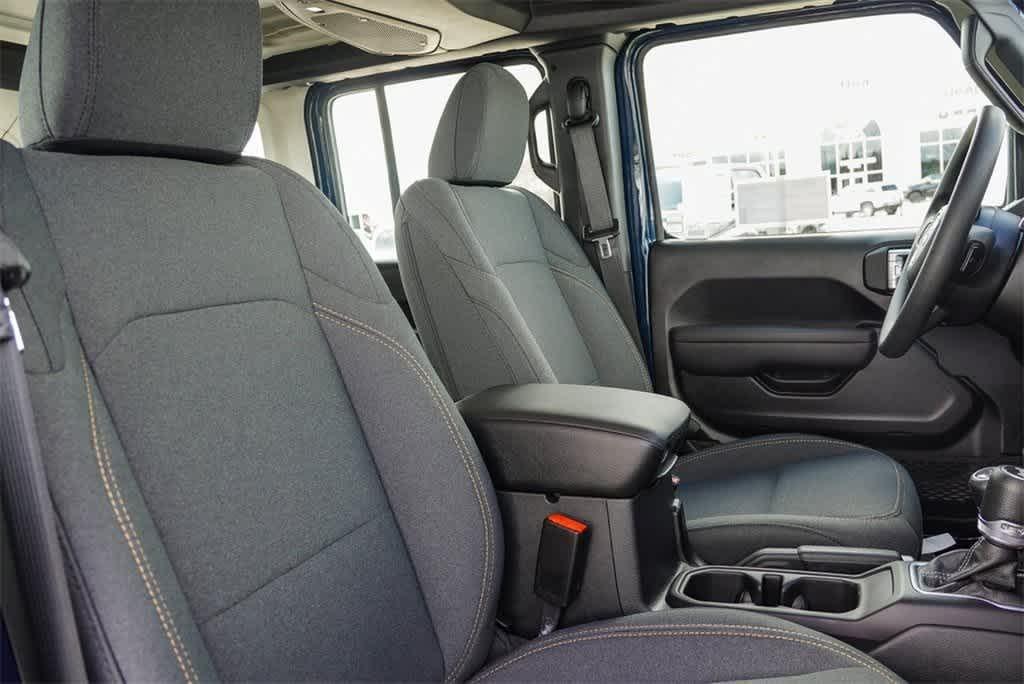 new 2025 Jeep Wrangler car, priced at $43,780
