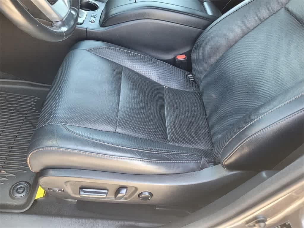 used 2017 Toyota Highlander car, priced at $27,500