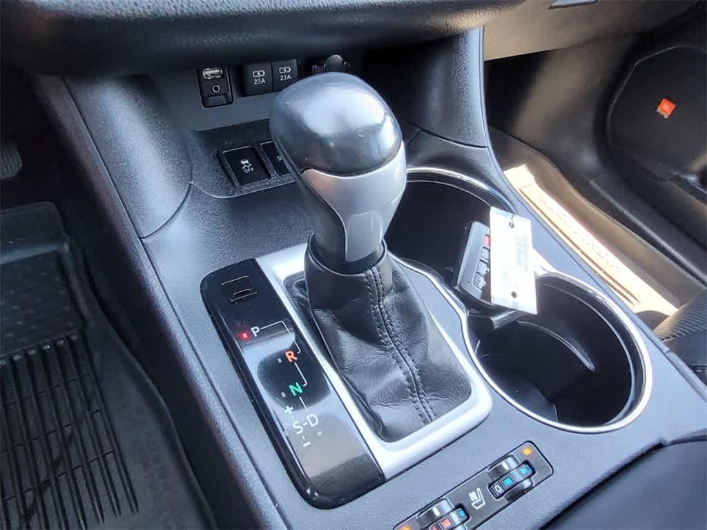used 2017 Toyota Highlander car, priced at $27,500