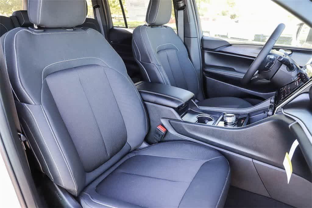 new 2024 Jeep Grand Cherokee car