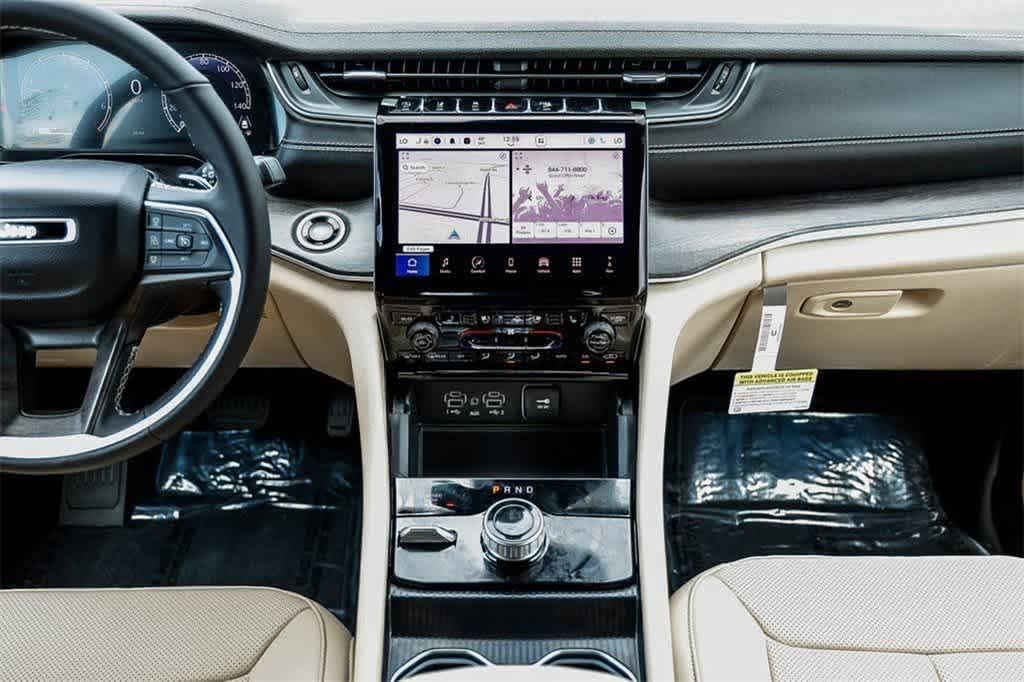 new 2025 Jeep Grand Cherokee car, priced at $53,135