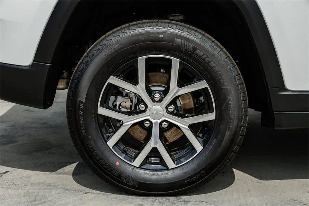 new 2025 Jeep Grand Cherokee car, priced at $53,135