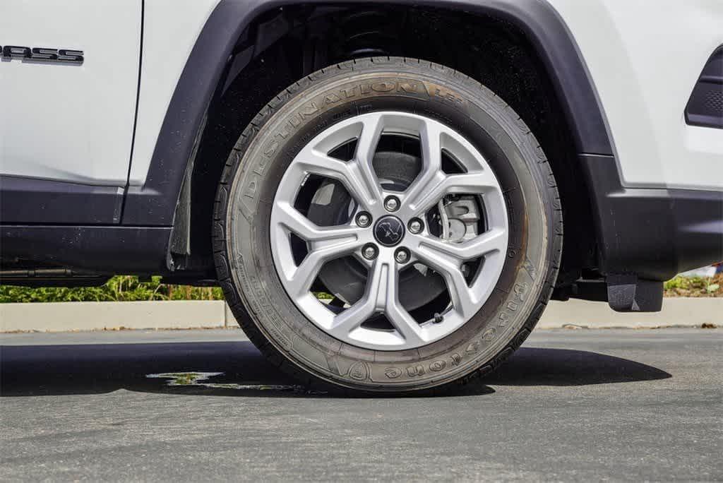 new 2025 Jeep Compass car, priced at $27,495